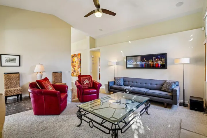 16-web-or-mls-Four Paths Ln-S2711-017