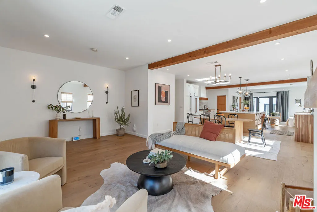 1280 S Sycamore Avenue, Los Angeles, California 90019 home-pic-9