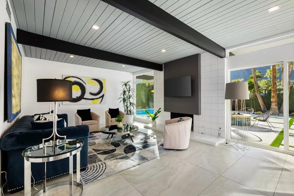 623 W Regal Drive, Palm Springs, California 92262 home-pic-9