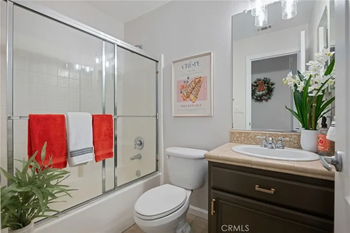 Downstairs Full Bath