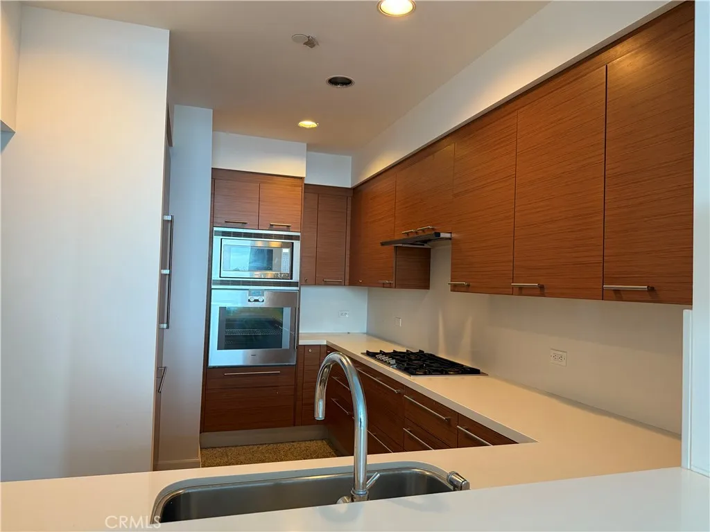 900 W Olympic Boulevard 41f, Los Angeles, California 90015 home-pic-20
