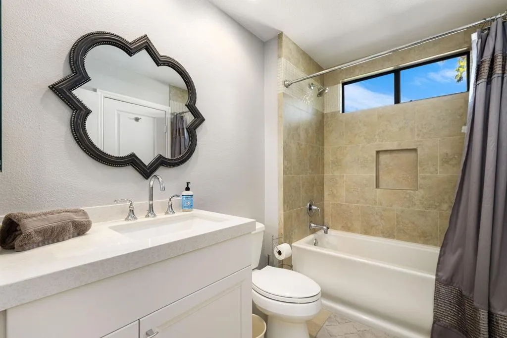 54755 Shoal Creek, La Quinta, California 92253 home-pic-19