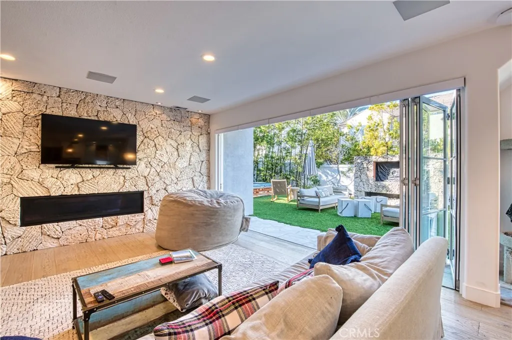 17 Palazzo, Newport Beach, California 92660 home-pic-11