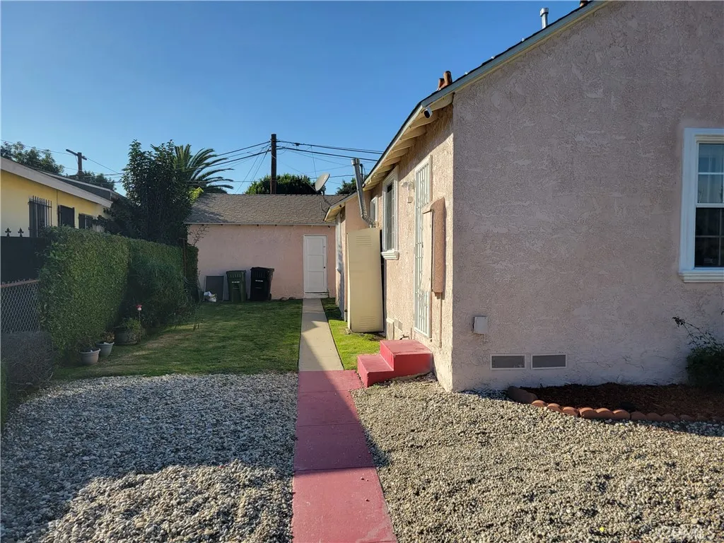1220 E 121st, Los Angeles, California 90059 home-pic-24