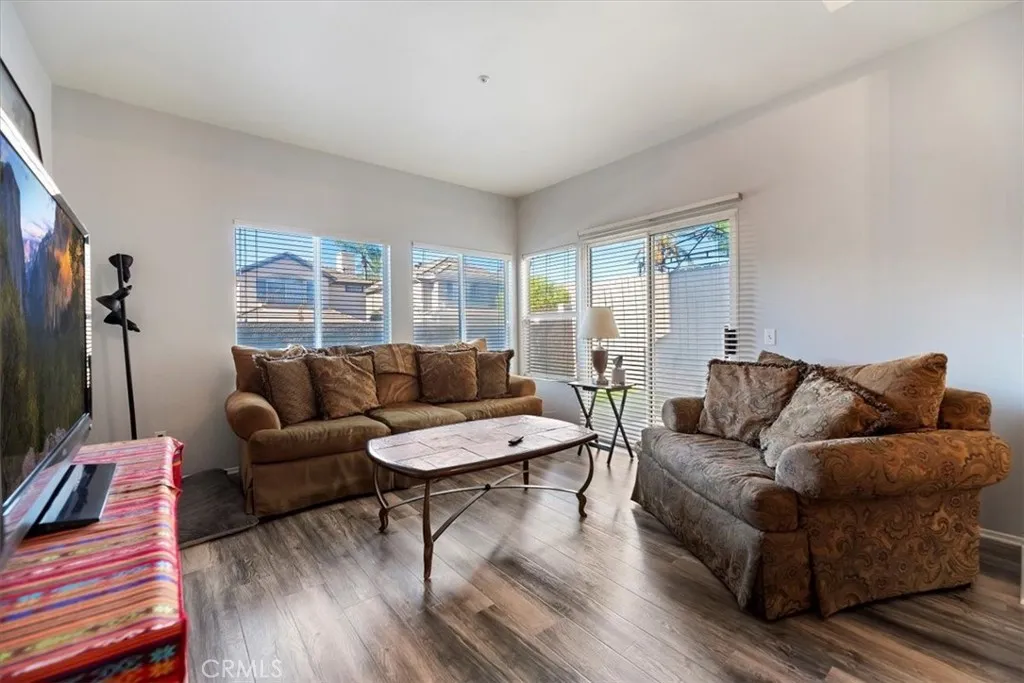 7686 Calle Hacienda, Highland, California 92346 home-pic-10