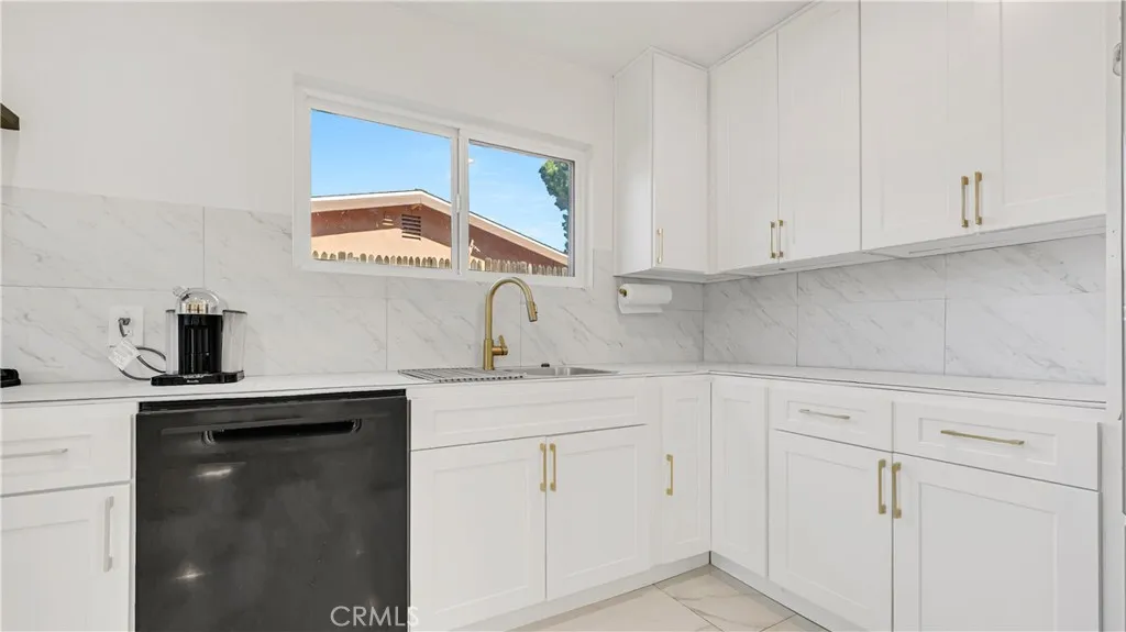 11200 Amestoy, Granada Hills, California 91344 home-pic-14