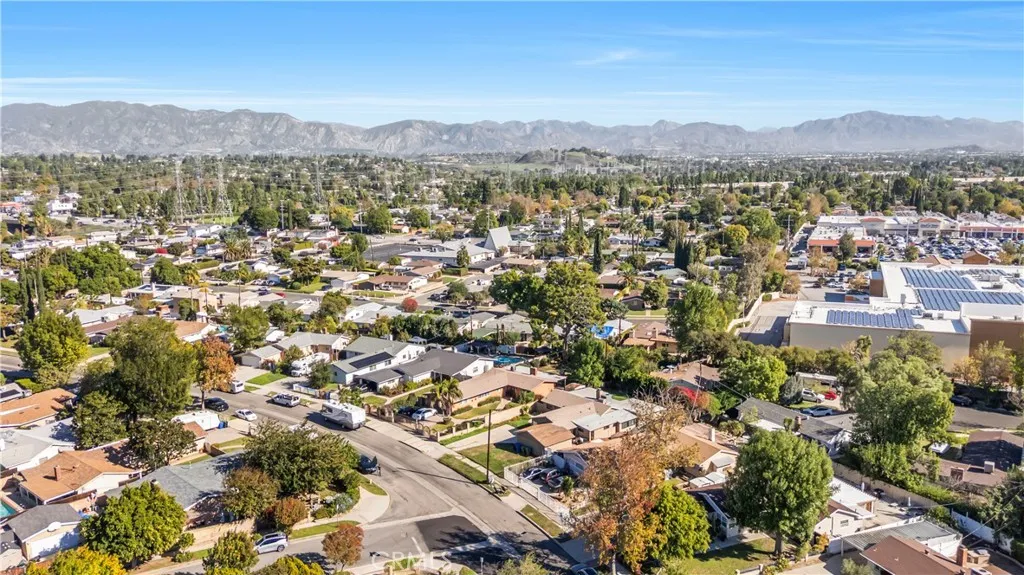 11200 Amestoy, Granada Hills, California 91344 home-pic-3