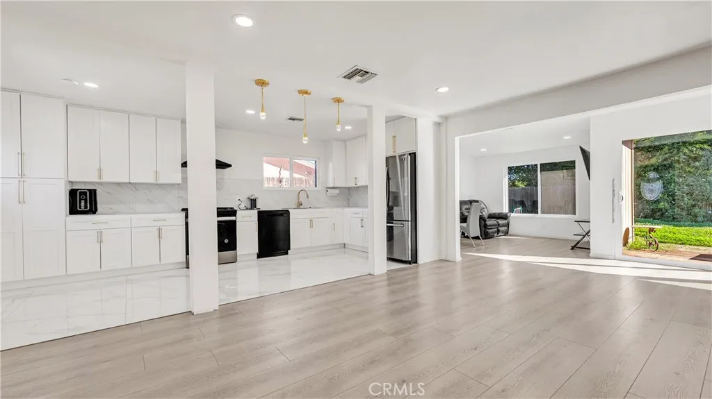 11200 Amestoy, Granada Hills, California 91344 home-pic-23