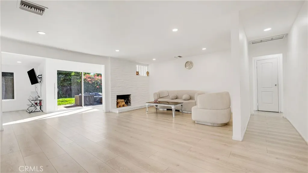 11200 Amestoy, Granada Hills, California 91344 home-pic-20