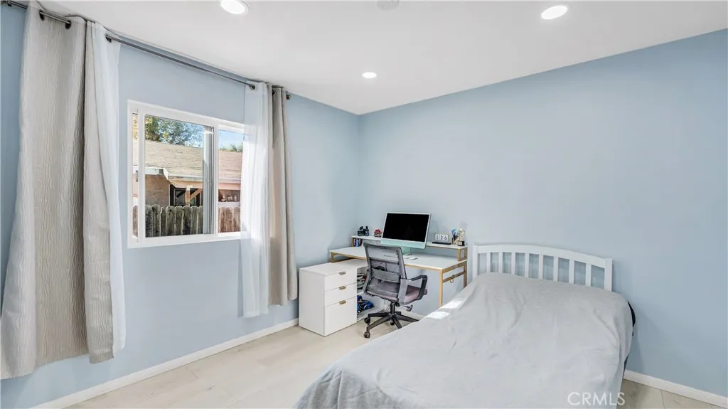 11200 Amestoy, Granada Hills, California 91344 home-pic-44