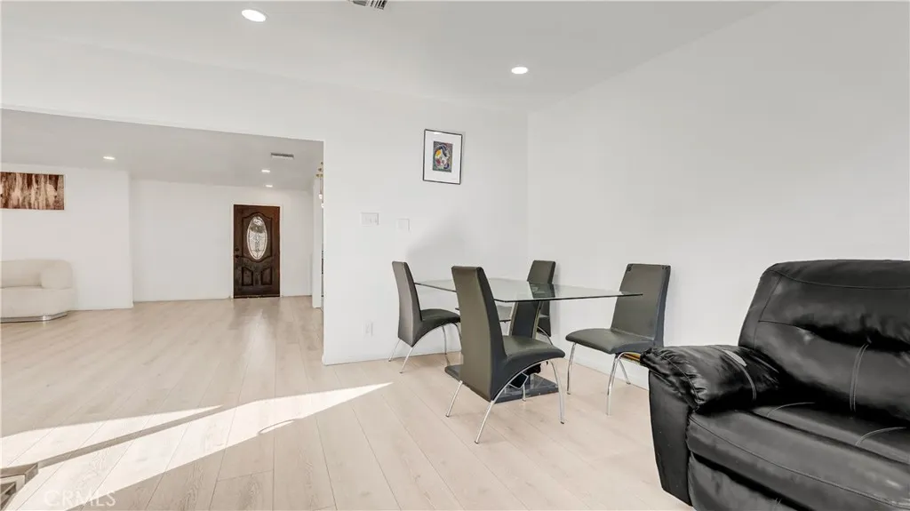 11200 Amestoy, Granada Hills, California 91344 home-pic-25