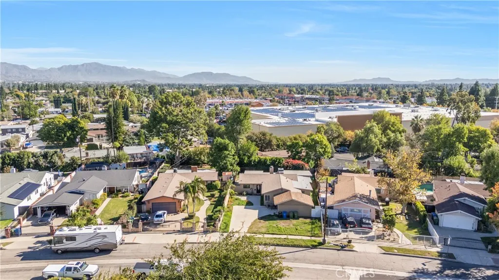 11200 Amestoy, Granada Hills, California 91344 home-pic-1