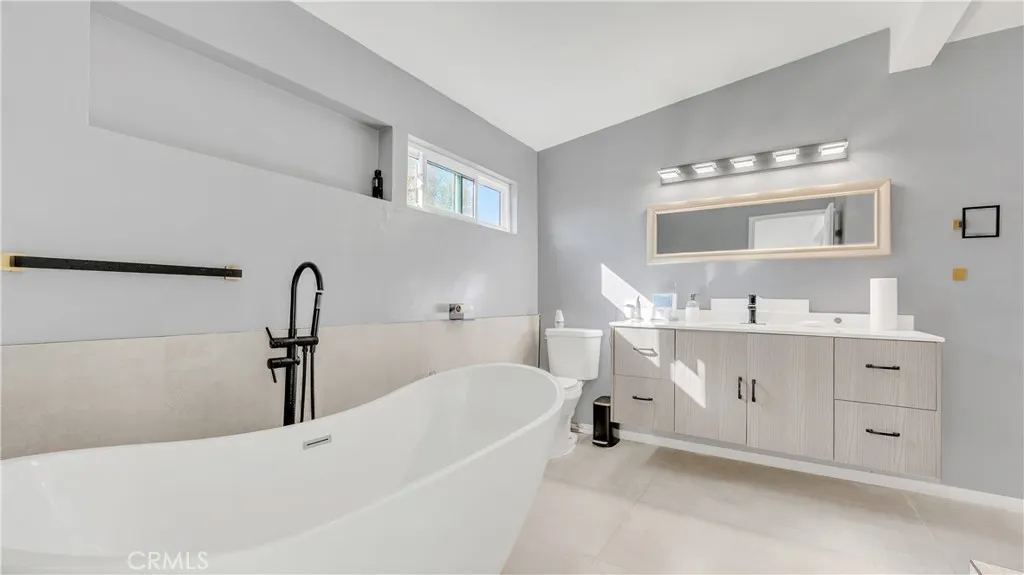 11200 Amestoy, Granada Hills, California 91344 home-pic-30