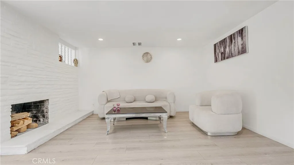 11200 Amestoy, Granada Hills, California 91344 home-pic-19