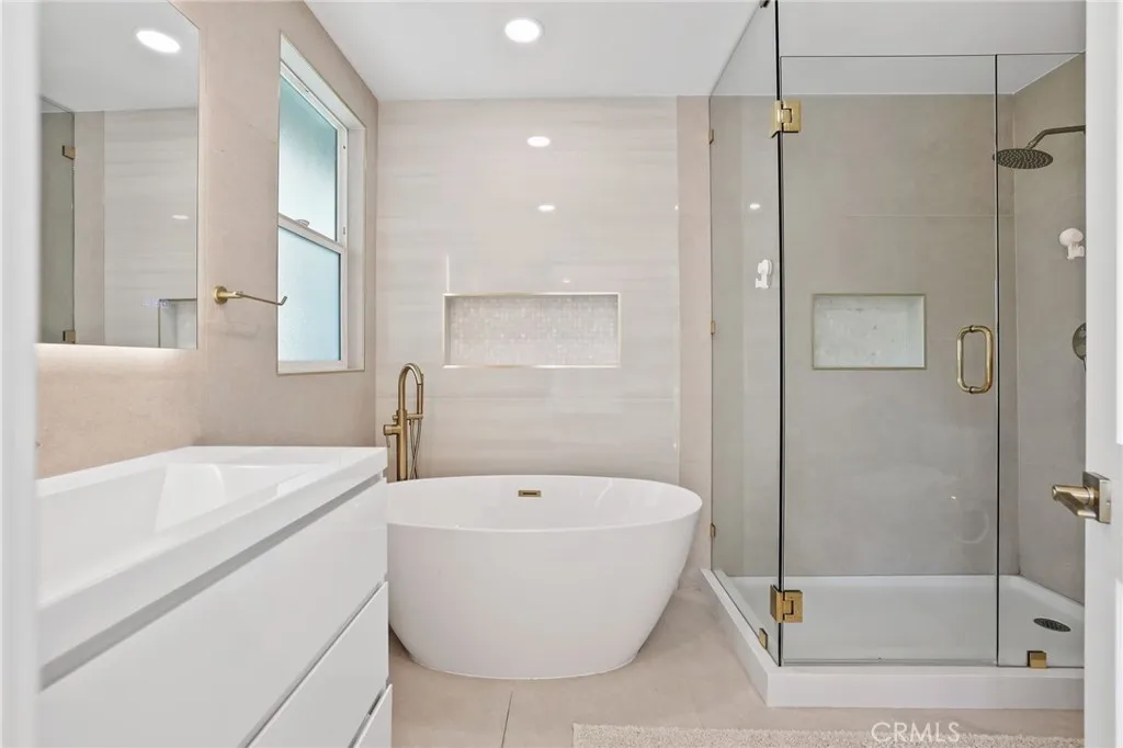 1216 N Richard Street, Orange, California 92869 home-pic-23
