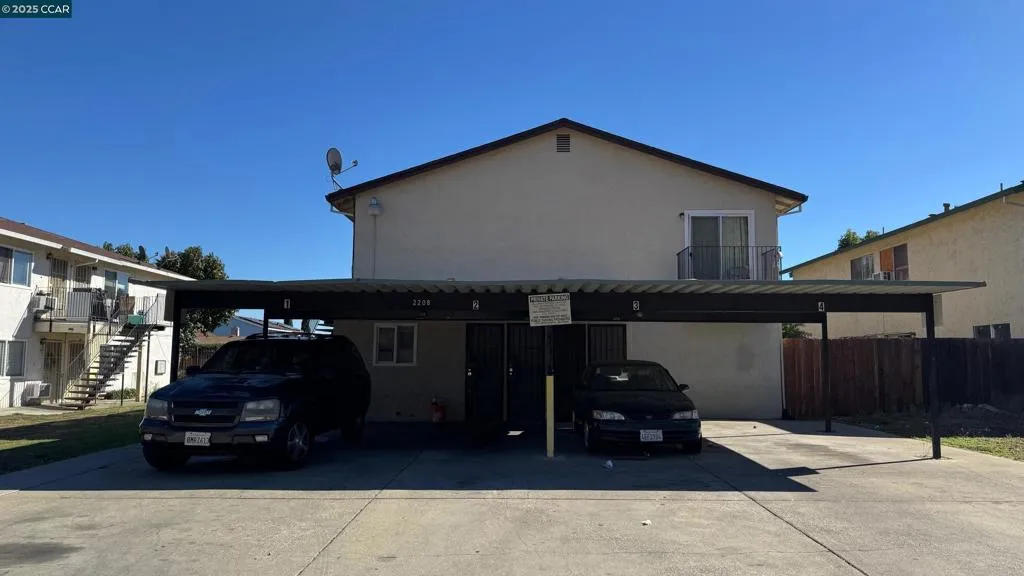 2208 Spanos St, Antioch, California 94509 home-pic-2