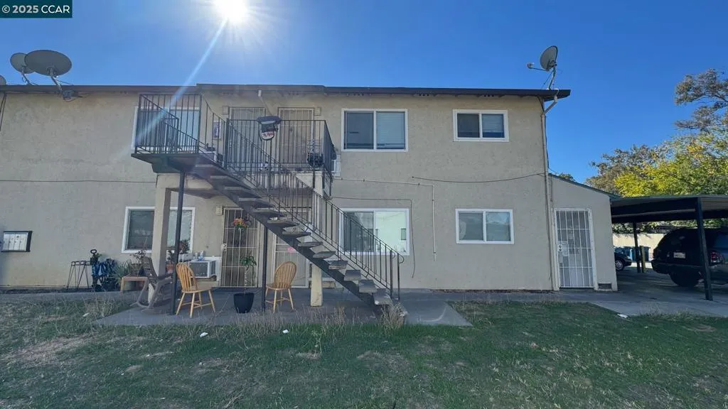 2208 Spanos St, Antioch, California 94509 home-pic-0