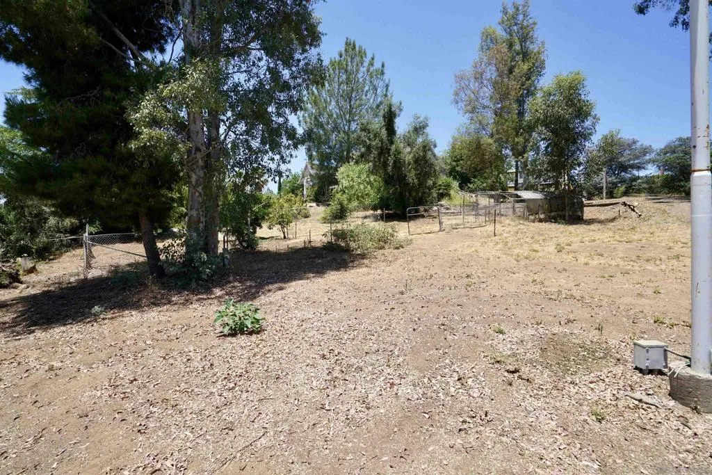995 Laky Ln, Ramona, California 92065 home-pic-37