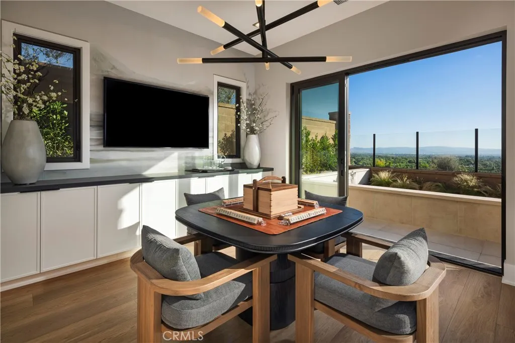 560 Peninsula, Irvine, California 92602 home-pic-16