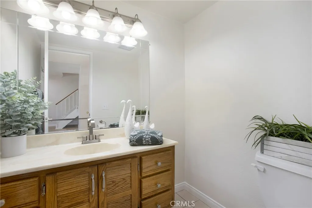 21975 Lakeland, Lake Forest, California 92630 home-pic-14