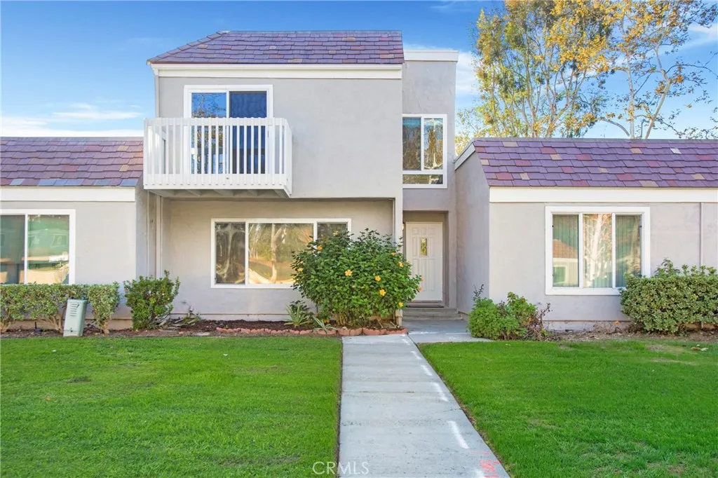 21975 Lakeland, Lake Forest, California 92630 home-pic-0