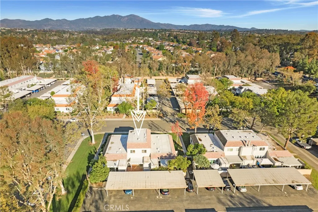 21975 Lakeland, Lake Forest, California 92630 home-pic-2