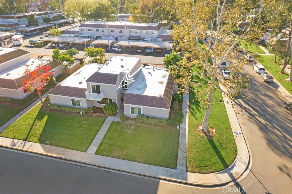 21975 Lakeland, Lake Forest, California 92630 home-pic-3