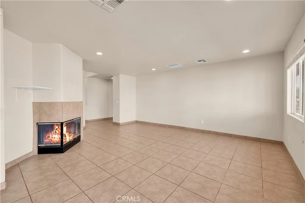 57031 Selecta, Yucca Valley, California 92284 home-pic-8