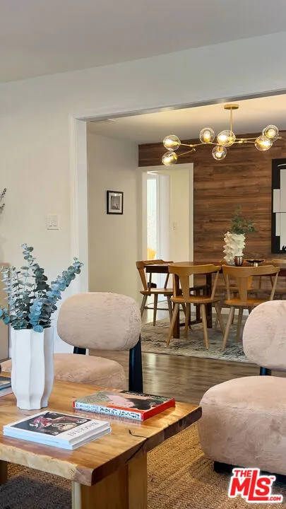 4427 S Wilton Place, Los Angeles, California 90062 home-pic-11