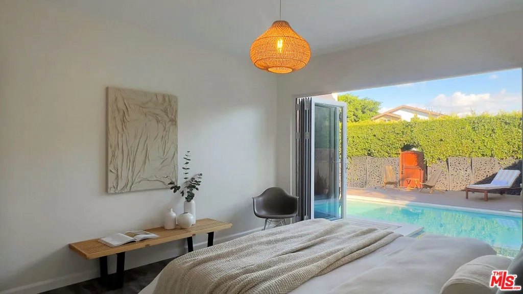 4427 S Wilton Place, Los Angeles, California 90062 home-pic-16