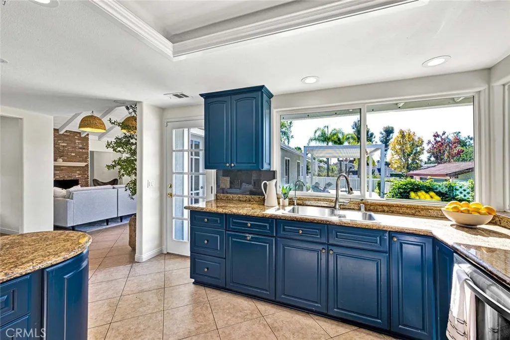 9531 Lemon, Villa Park, California 92861 home-pic-17