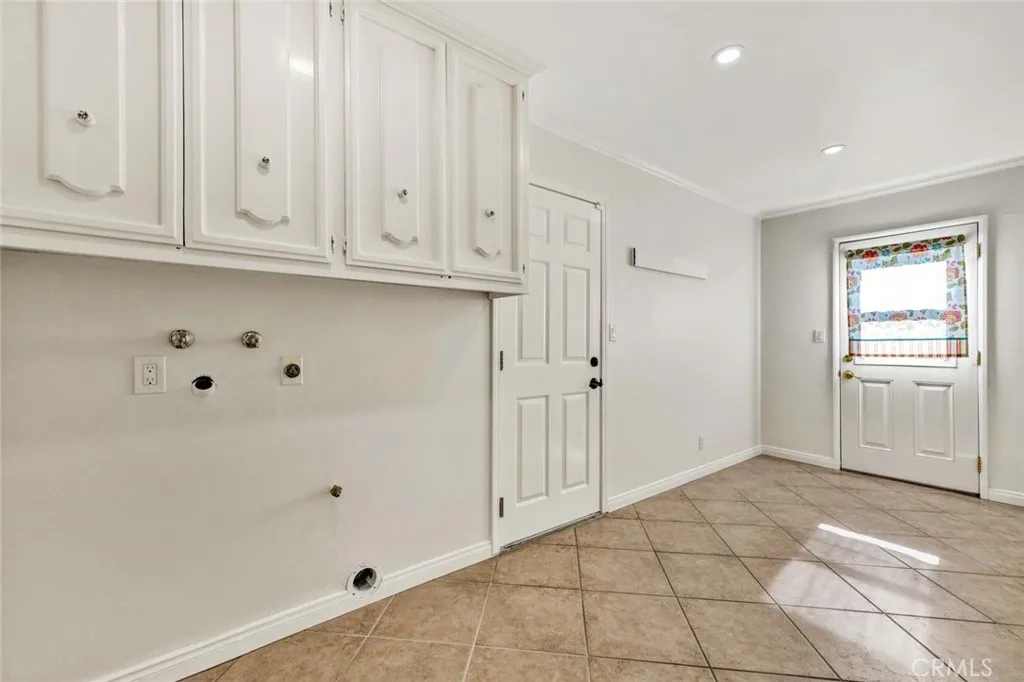 9531 Lemon, Villa Park, California 92861 home-pic-31