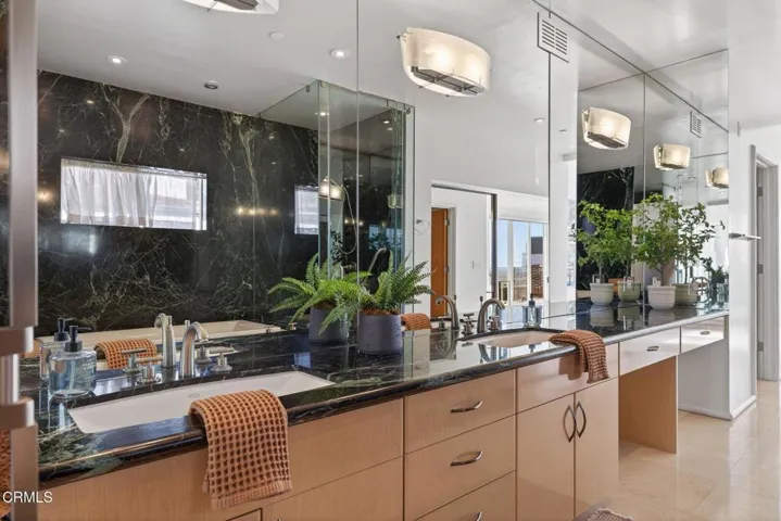 65-web-or-mls-UpmarketMedia-436Poli501-0
