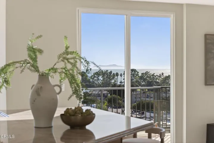47-web-or-mls-UpmarketMedia-436Poli501-1