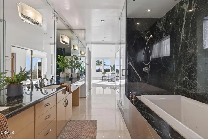 66-web-or-mls-UpmarketMedia-436Poli501-0
