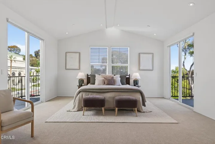 70-web-or-mls-UpmarketMedia-436Poli501-0