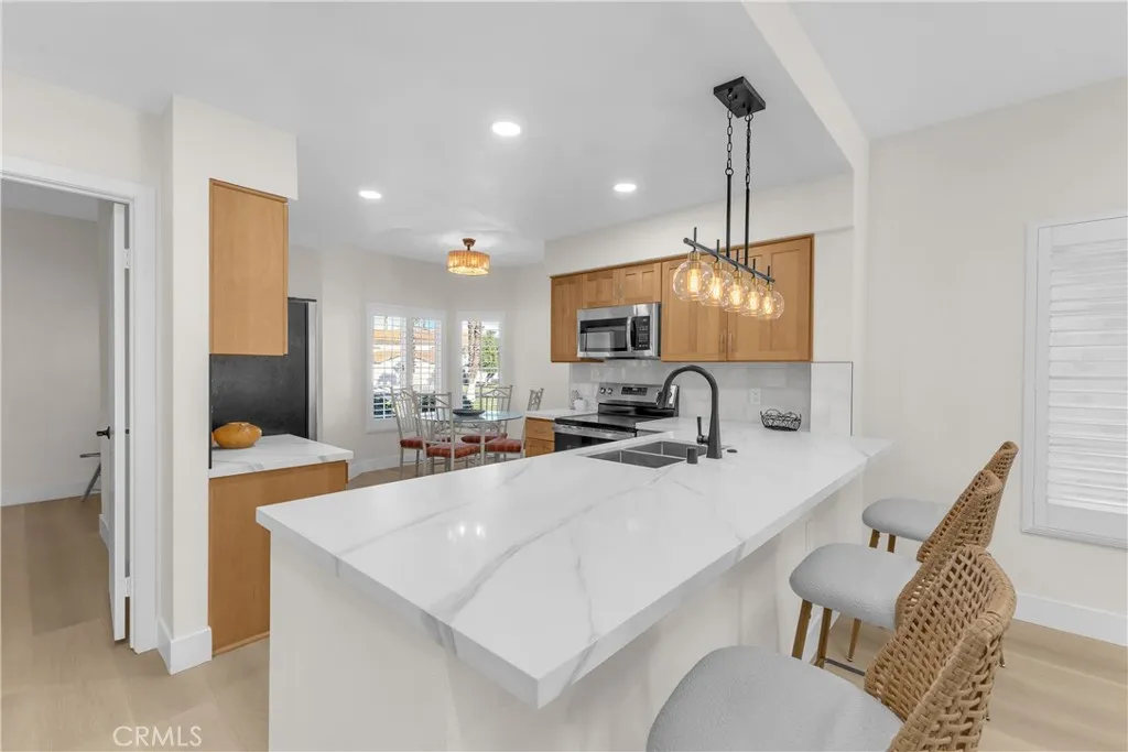 280 Vista Royale Circle W, Palm Desert, California 92211 home-pic-1