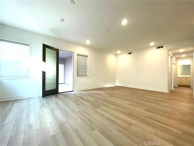 516 Neilson, Irvine, California 92618