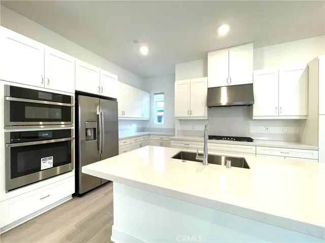 516 Neilson, Irvine, California 92618