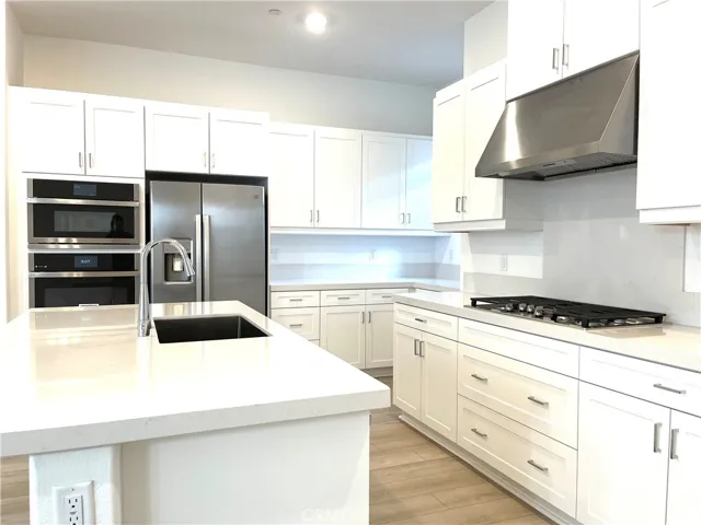 516 Neilson, Irvine, California 92618