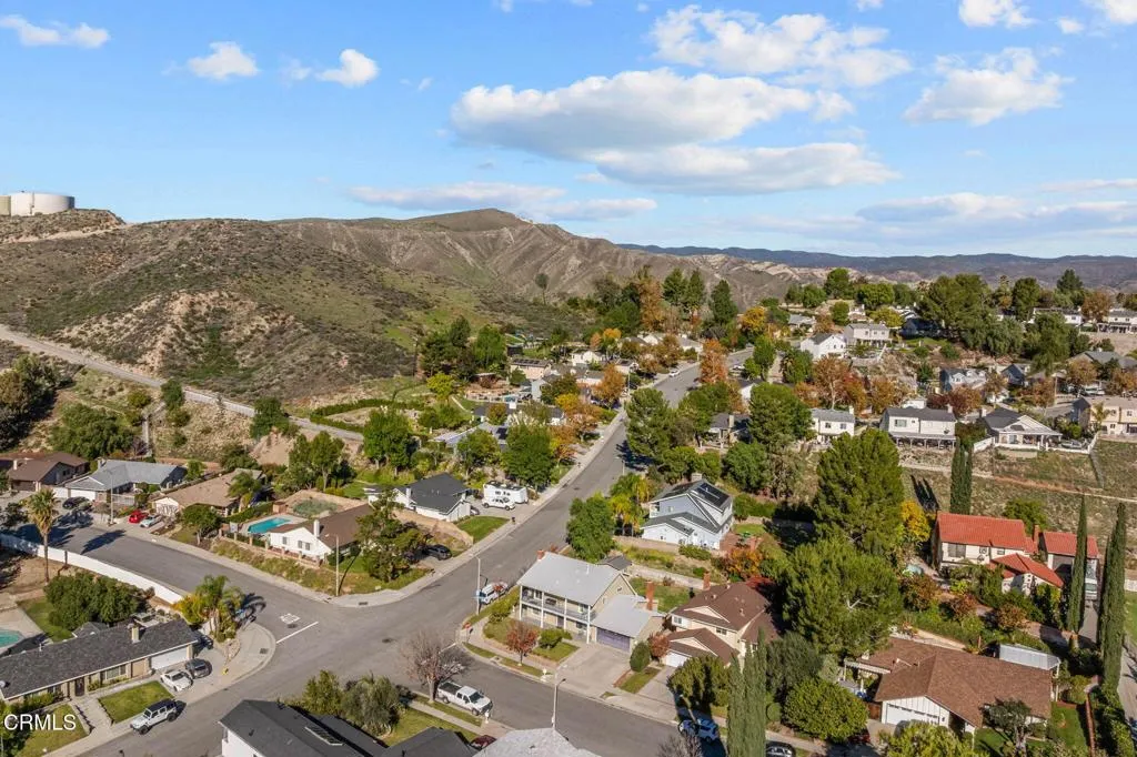 16833 Nearview, Canyon Country, California 91387 home-pic-34