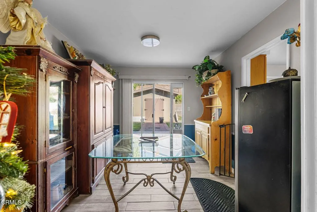 16833 Nearview, Canyon Country, California 91387 home-pic-11