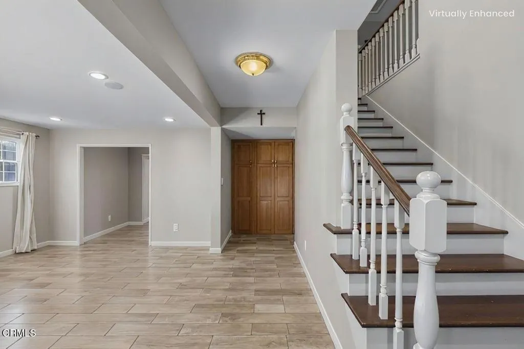 16833 Nearview, Canyon Country, California 91387 home-pic-4