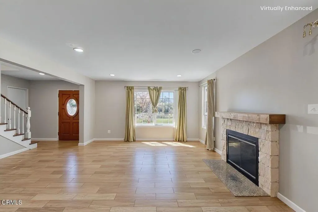 16833 Nearview, Canyon Country, California 91387 home-pic-8