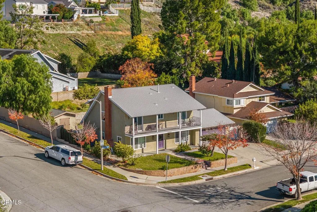 16833 Nearview, Canyon Country, California 91387 home-pic-3