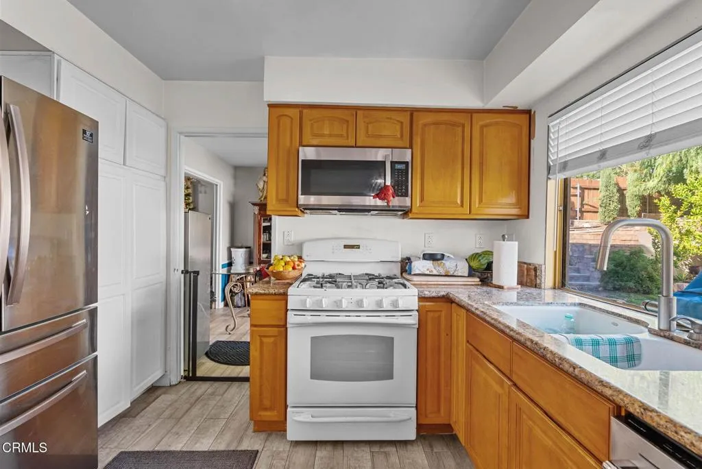 16833 Nearview, Canyon Country, California 91387 home-pic-16