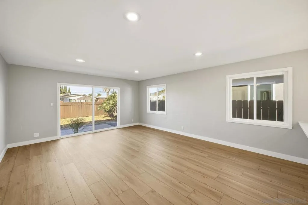 2990 Greyling Dr, San Diego, California 92123 home-pic-1