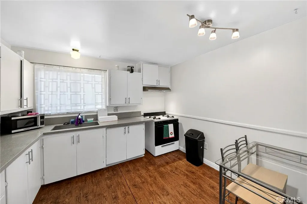 124 N Princeton Avenue, Fullerton, California 92831 home-pic-32