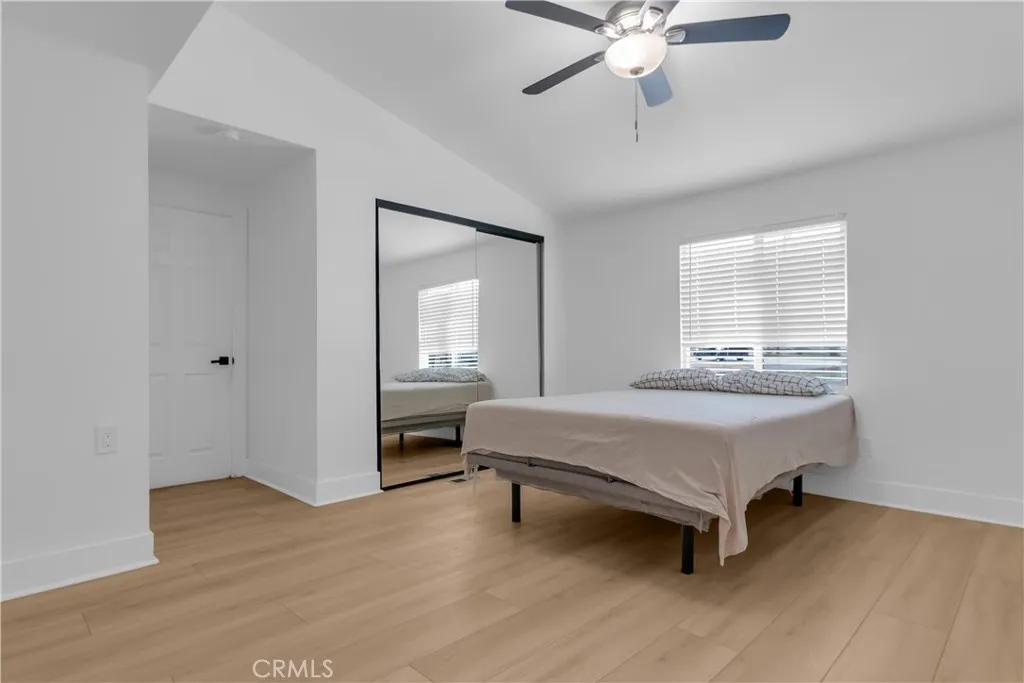 9888 Trinity, Oak Hills, California 92344 home-pic-33