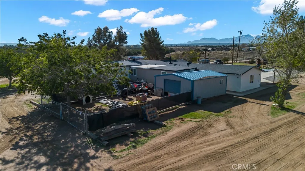 9888 Trinity, Oak Hills, California 92344 home-pic-39